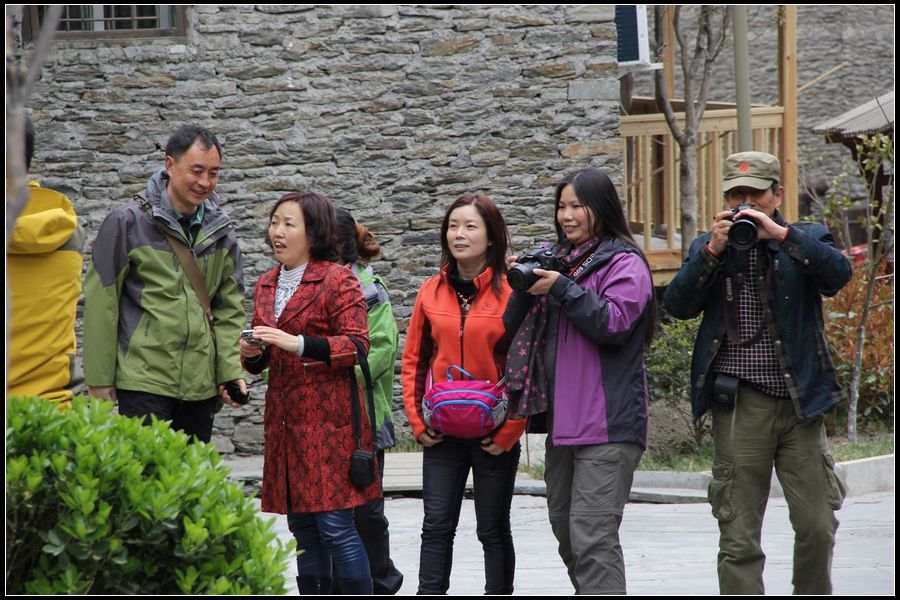 写人的作文400字_给老爷爷让座的作文_让座的