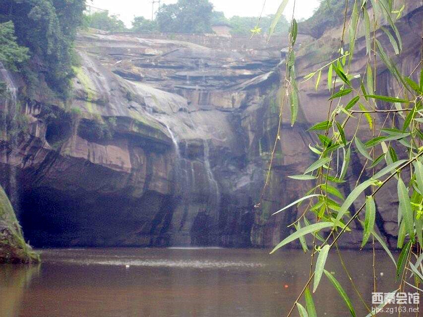 "走进自然"游泸州洞窝峡,观张桂圆记