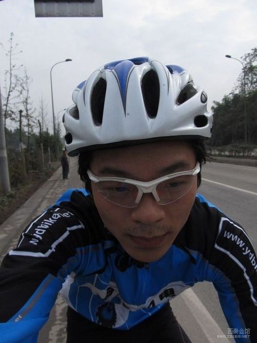 闪电单车俱乐部11月13号,骑行荣县游玩与高石