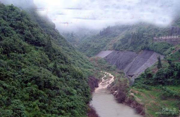 自贡人是否还记得:1988年白岩沟剿匪:1516人参