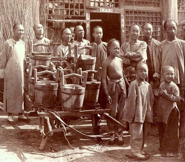 左图是溥仪的妃子文绣,即<em>穿越</em>的<em>凤姐</em>-西秦会馆