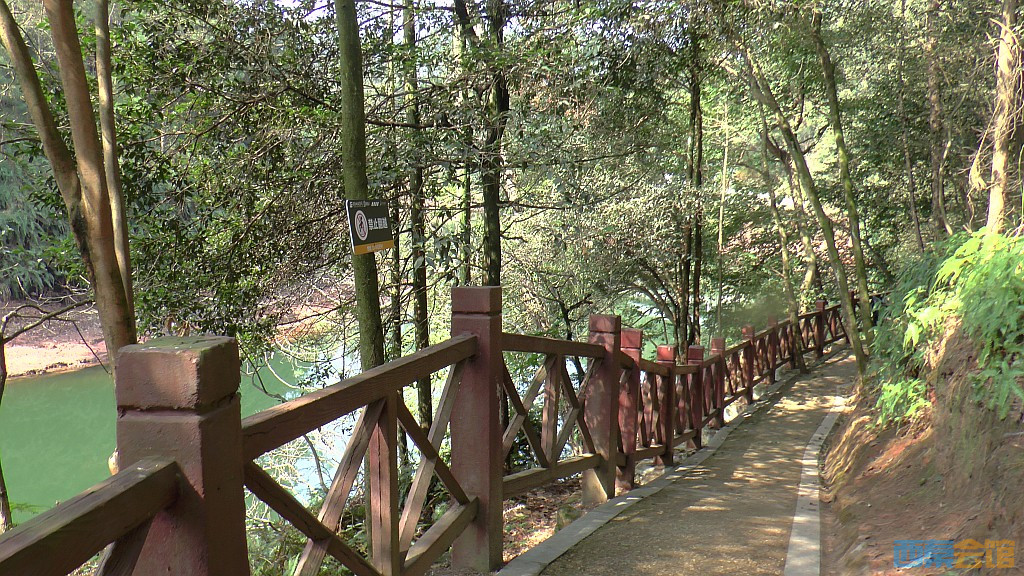 108.jpg