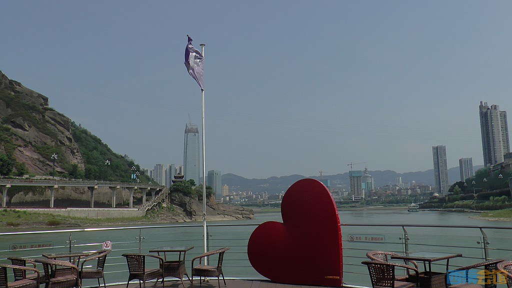 conew_s1650115.jpg