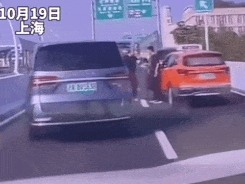 fa8046d7a4924eda82c1cbfcb6199068.gif