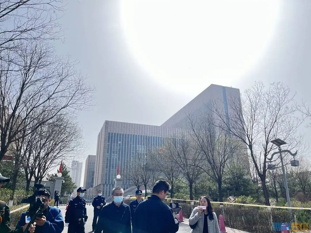 100.jpg