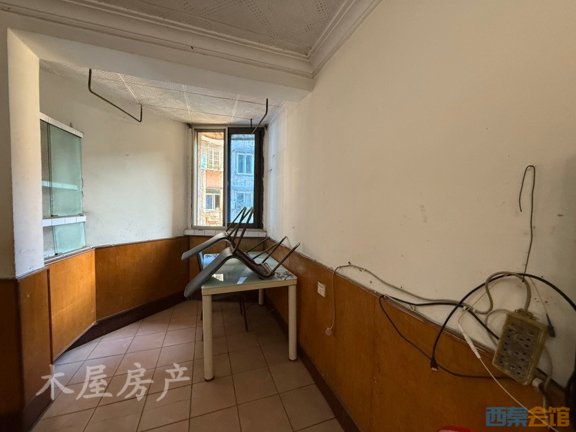 H74394056_7.png